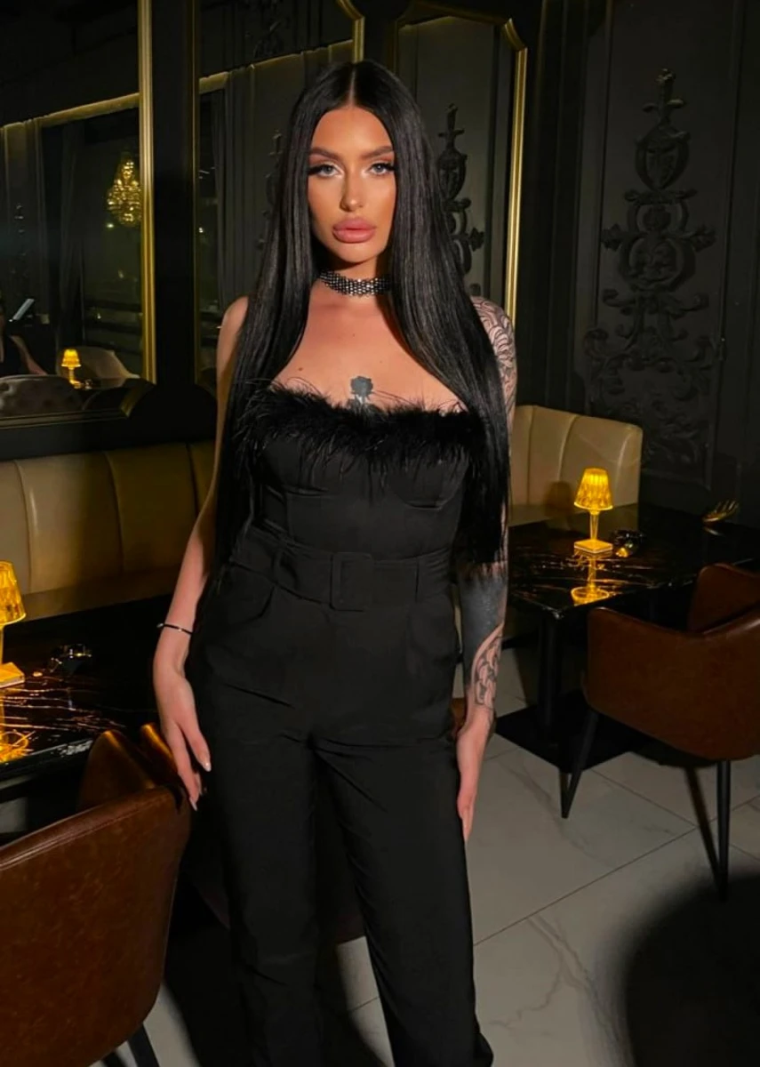 Aleks escort in Milan