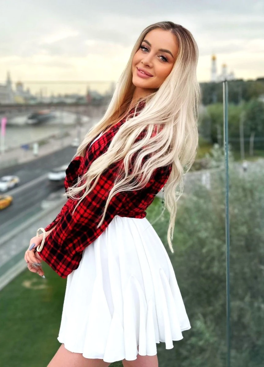 Aleksandra escort in Milan