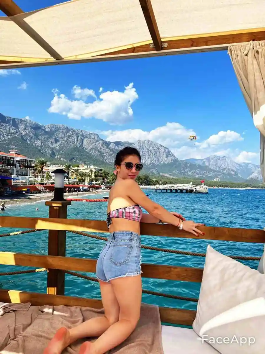 Apina escort in Rome