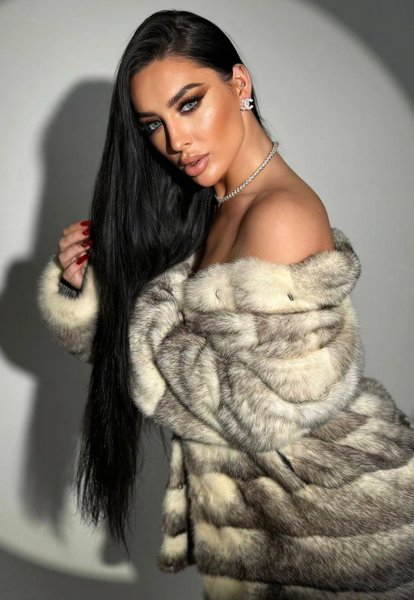 Chloe escort in Milan