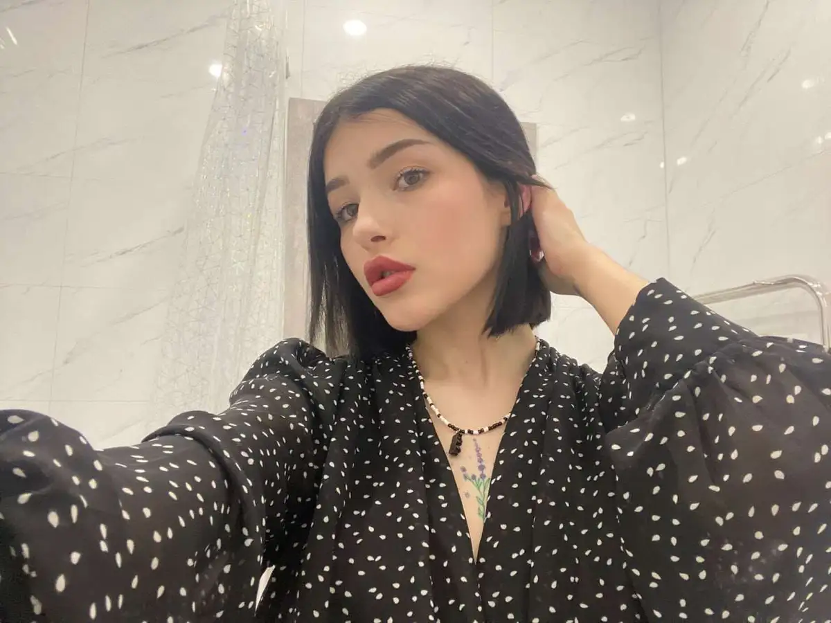 Disha escort in Rome