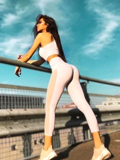 Emilia escort in Milan