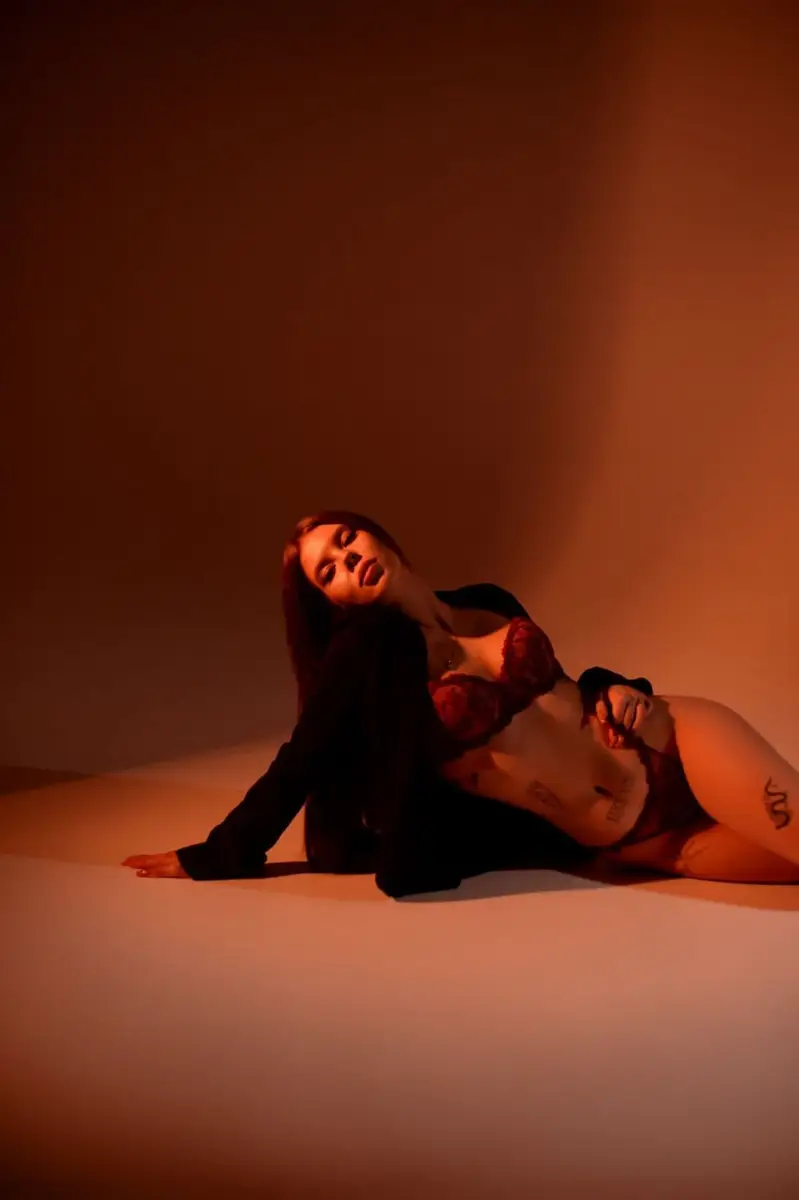 Emma escort in Rome