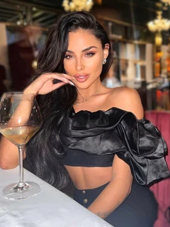Eva escort in Milan