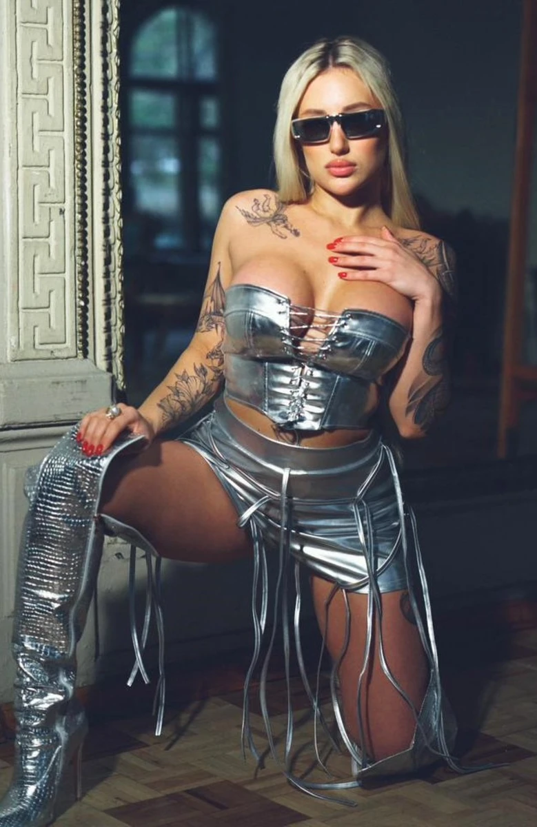 Gretta escort in Milan