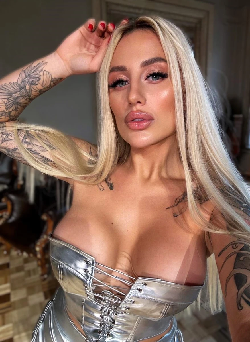 Gretta escort in Milan