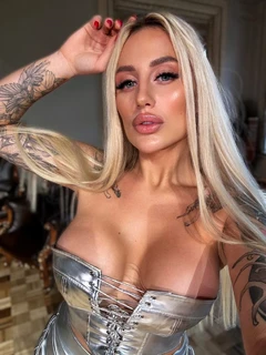 Gretta escort in Milan