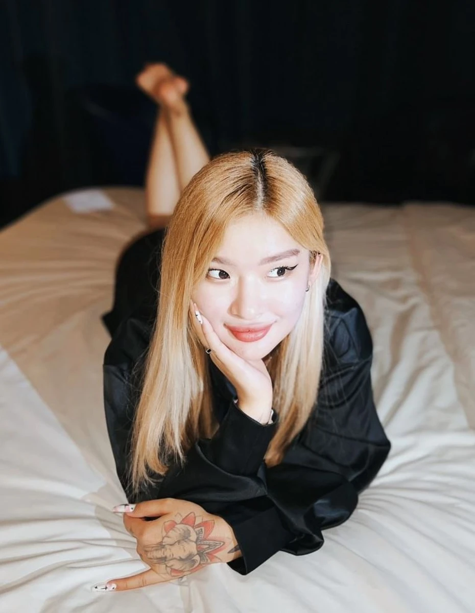 Kim escort in Milan