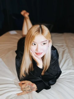 Kim escort in Milan