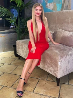 Kira escort in Milan