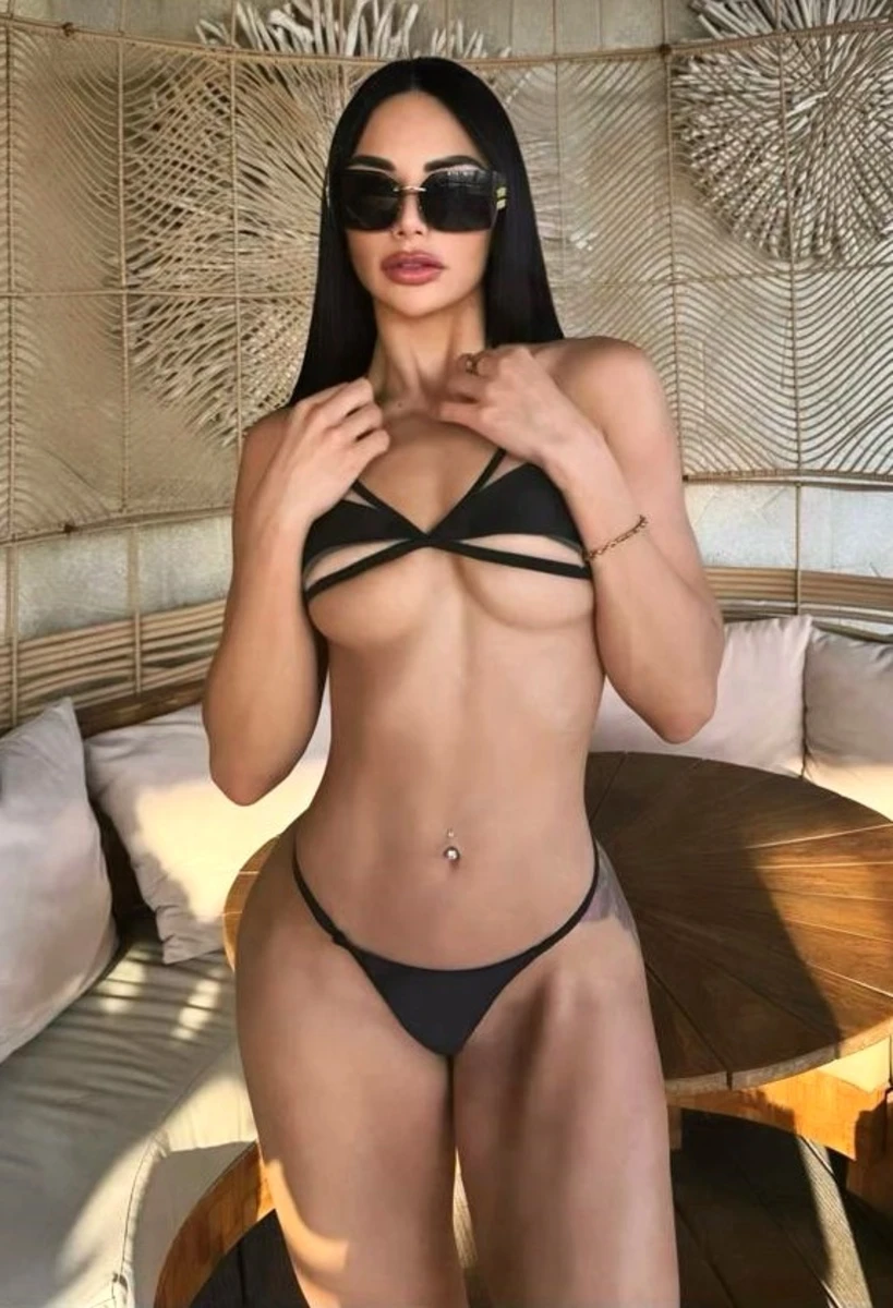 Kloe escort in Milan
