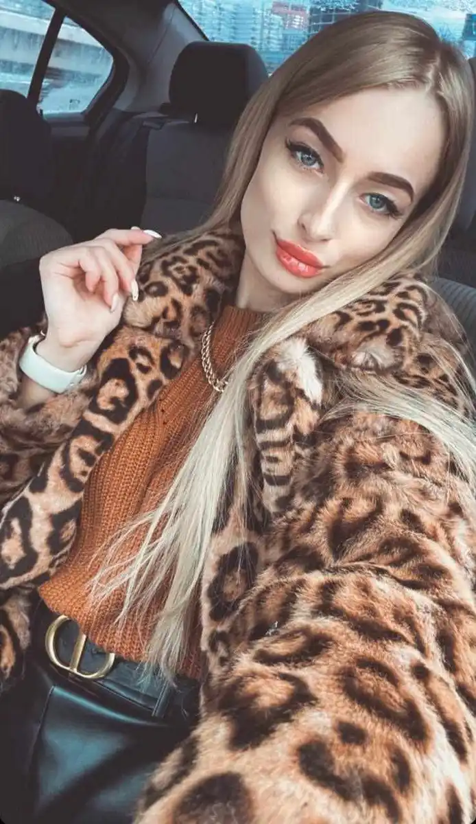 Kristina escort in Rome