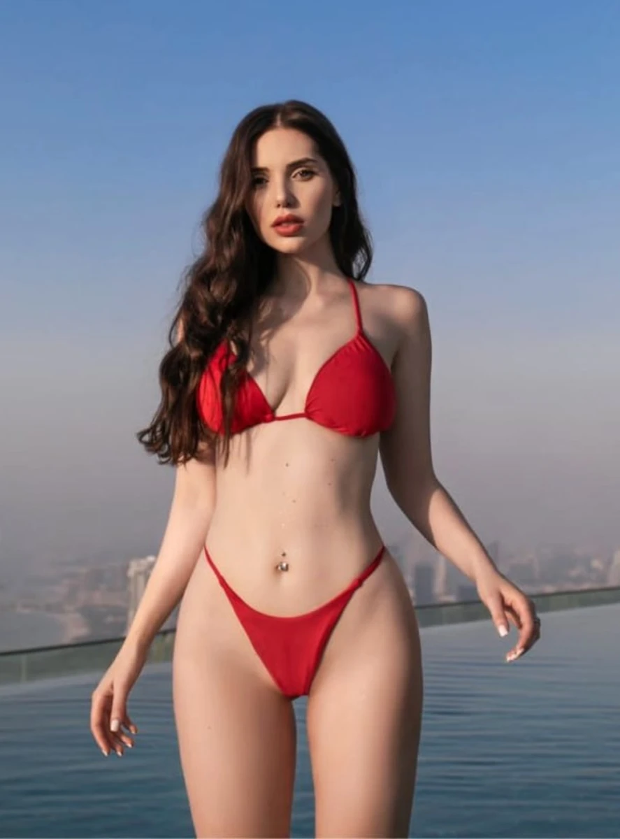 Lea escort in Milan