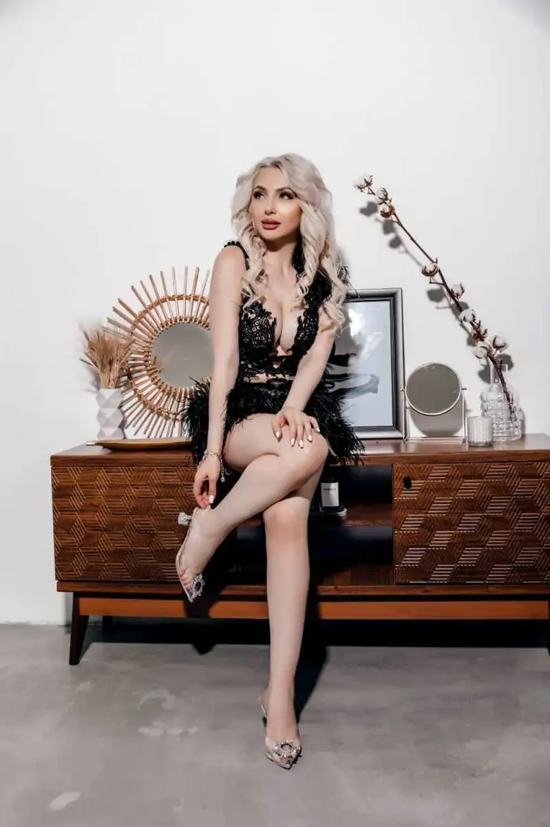 Margot escort in Rome