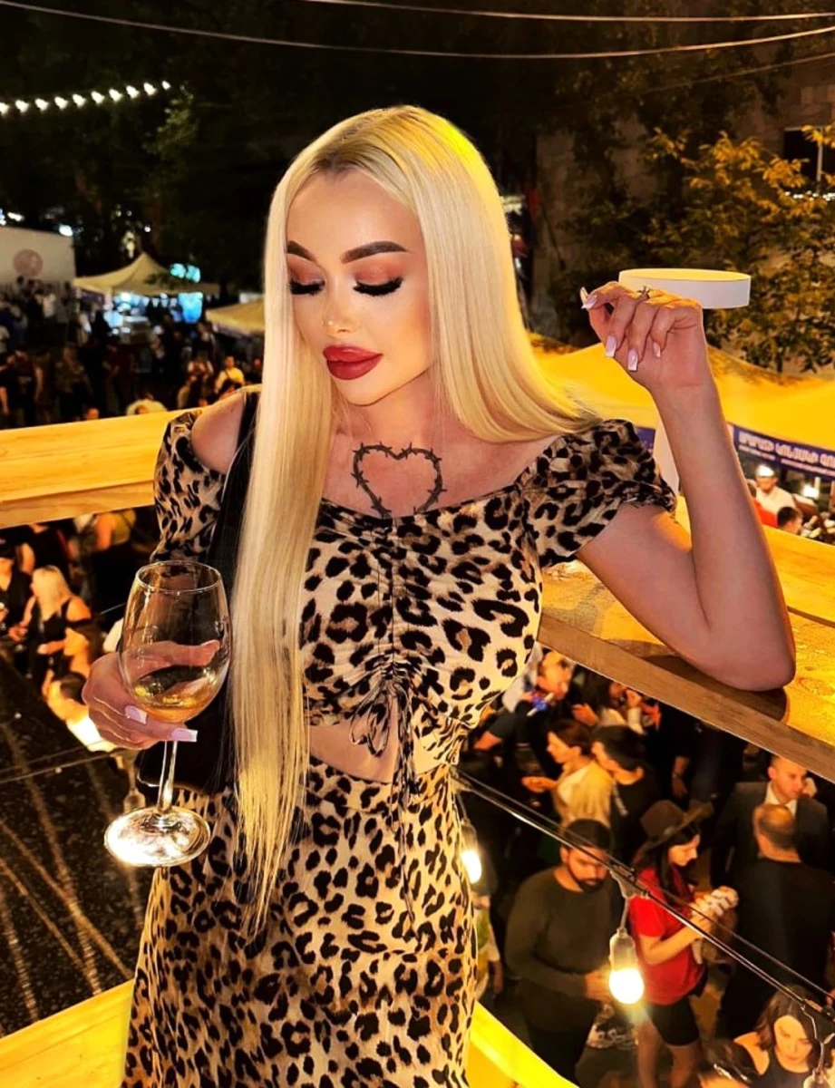 Marta escort in Milan