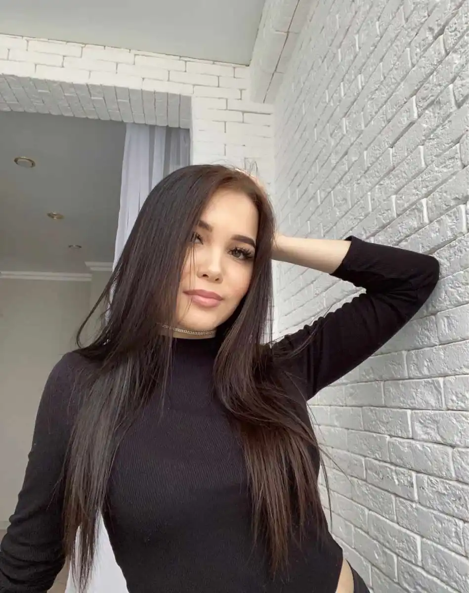Vladlena escort in Rome