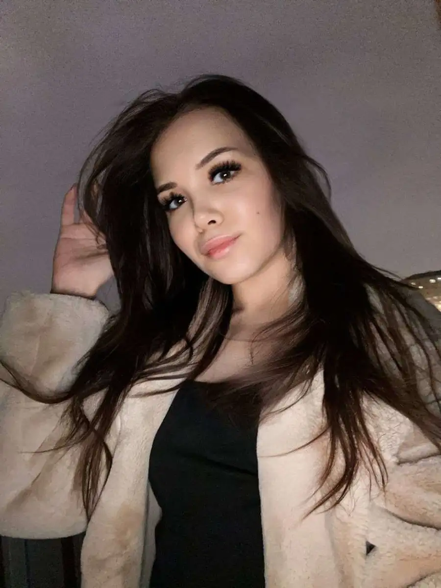 Vladlena escort in Rome
